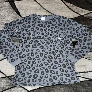 VS PINK 2018 CAMPUS CREW-NECK LEOPARD PRINT DOG LOGO LONG-SLEEVE TEE-SHIRT